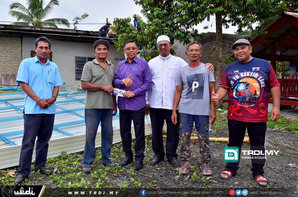 Kerajaan Terengganu Hulur Bantuan Kepada Mangsa Ribut Trdi News