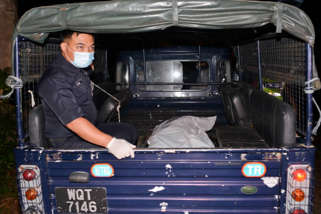 Remaja Perempuan Ditemui Dibunuh Dengan Pergelangan Tangan Terputus