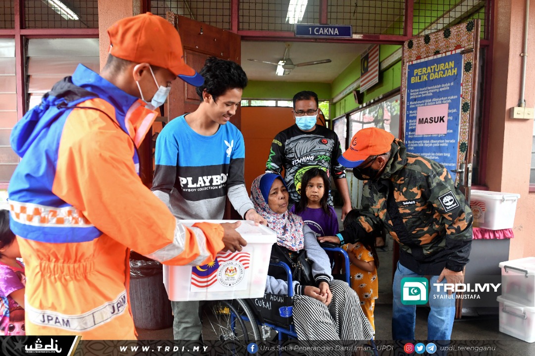 "Dulu Tok Wan Jaga Saya, Sekarang Saya Jaga Tok Wan"