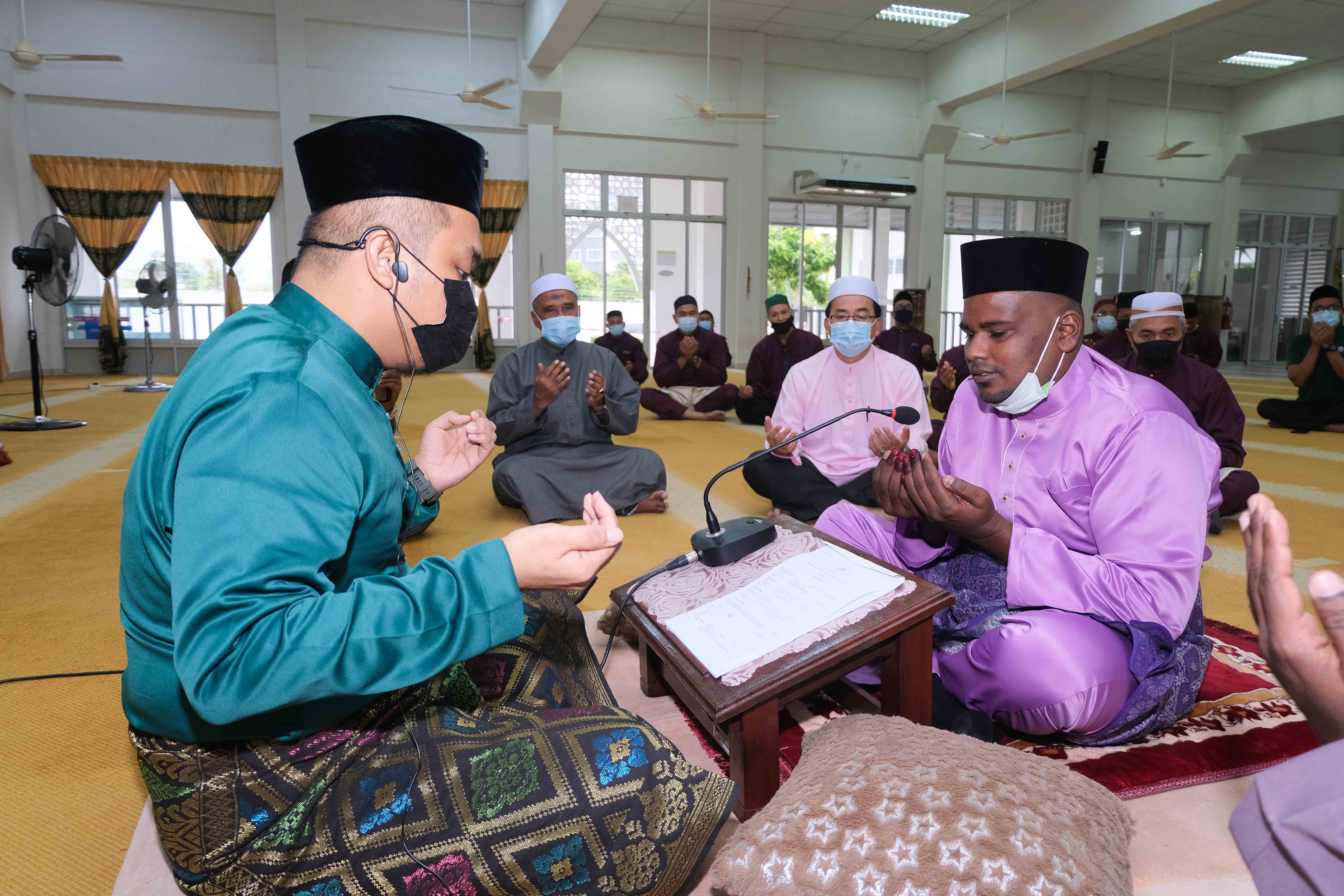 Gengster 'Cuci Tangan' Selepas Masuk Islam