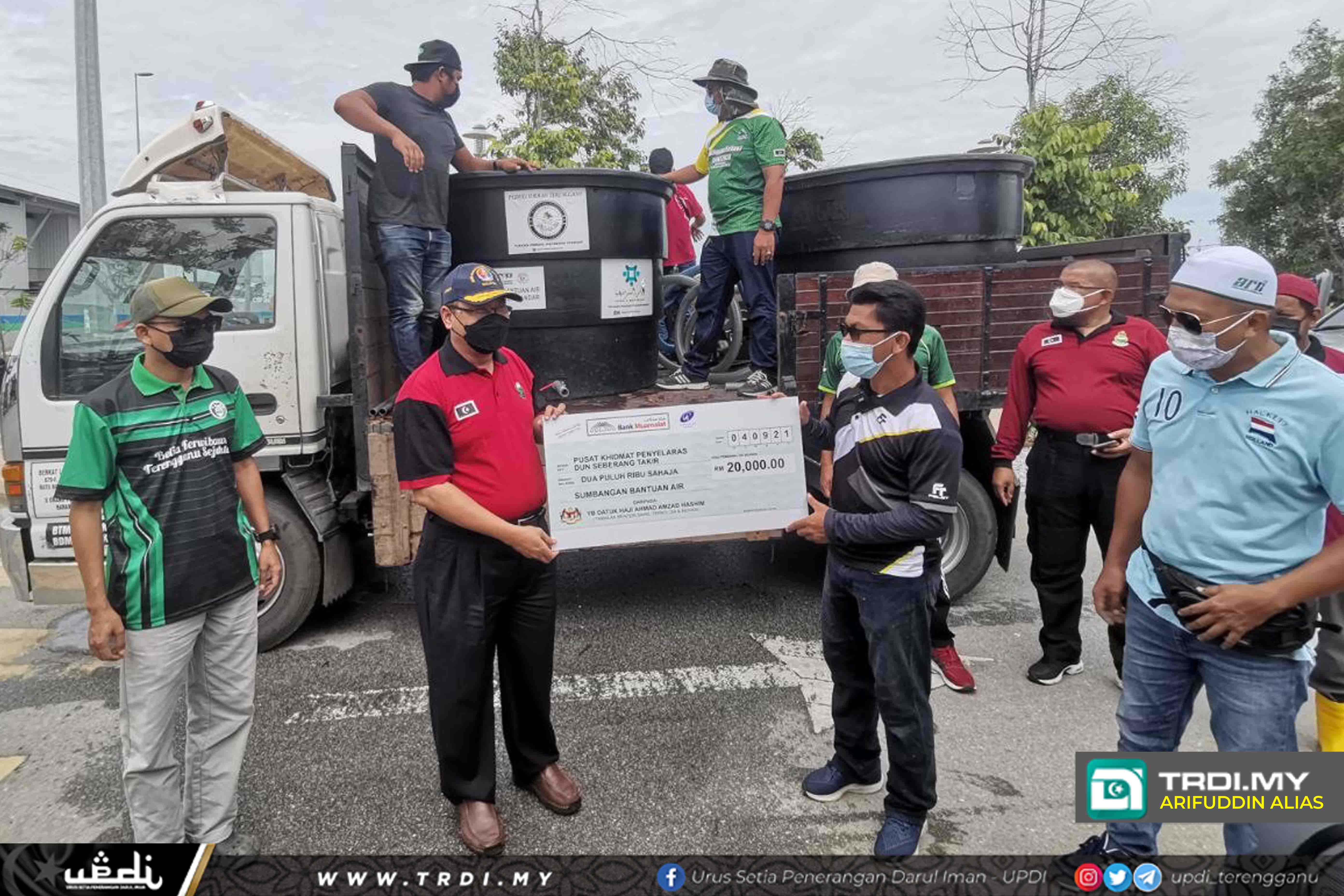 Bantuan RM20,000 Bantu Rakyat Seberang Takir Terjejas Air