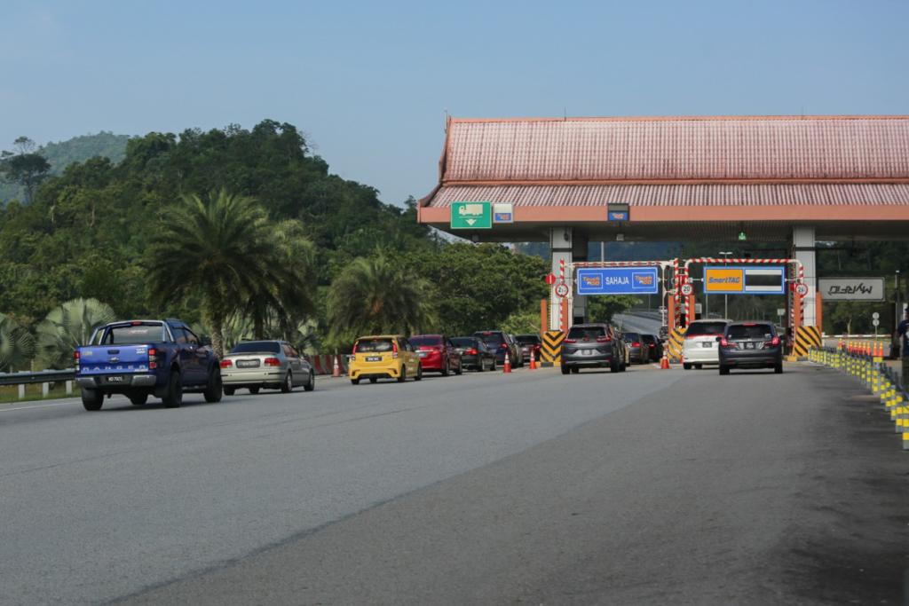 Rentas Negeri: Pengguna lebuh Raya LPT2  Disaran Patuh SOP  Di R&R, Hentian Sebelah