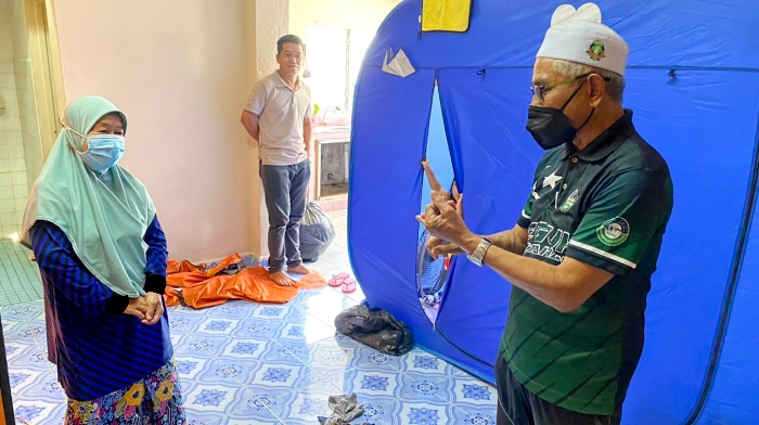 Awasi Anak Ketika Banjir