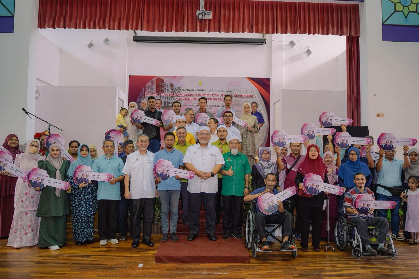 Impian Tercapai, 142 Keluarga Termasuk OKU Terima Rumah