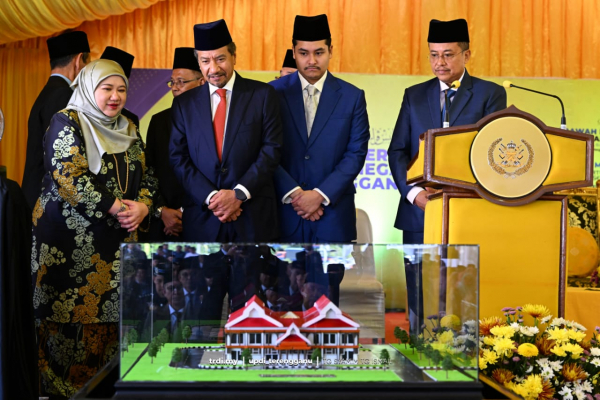 Sultan Terengganu Rasmi Wisma Audit Negeri Terengganu - TRDI News