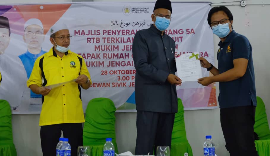 113 Peserta RTB Bukit Besi Terima Borang 5A