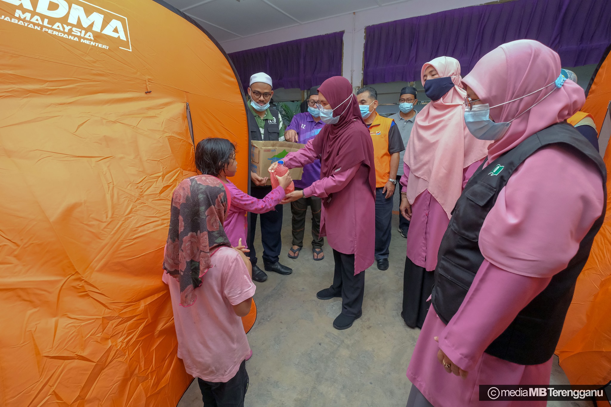 Kak Zah Ziarah Mangsa Banjir