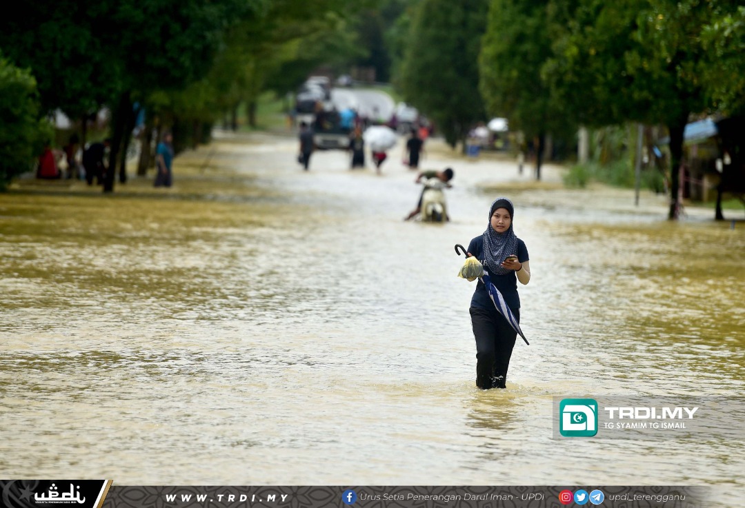 Lebih 11,000 Mangsa Banjir Dipindahkan Sehingga Malam Ini