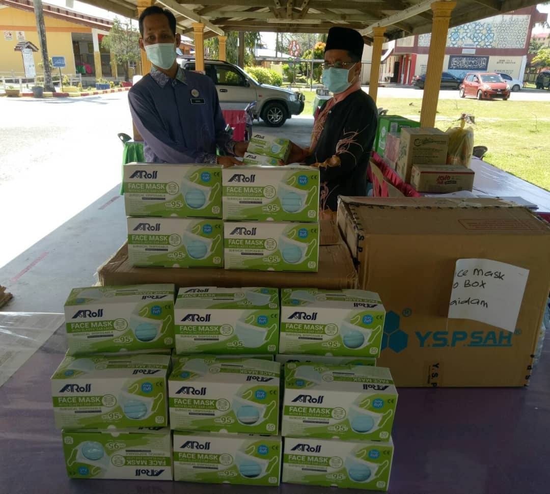 MAIDAM Sumbang 4,000 Topeng Muka Untuk Calon SPM