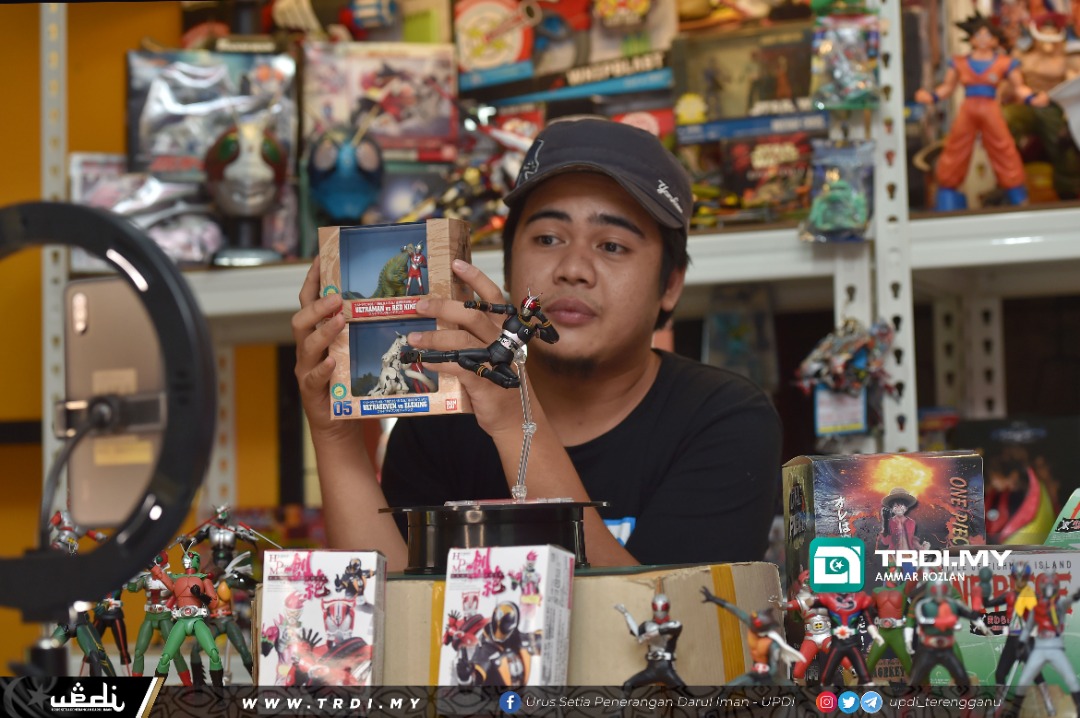 Jadi Saudagar Mainan 'FB Live' Sara Keluarga Semasa PKP