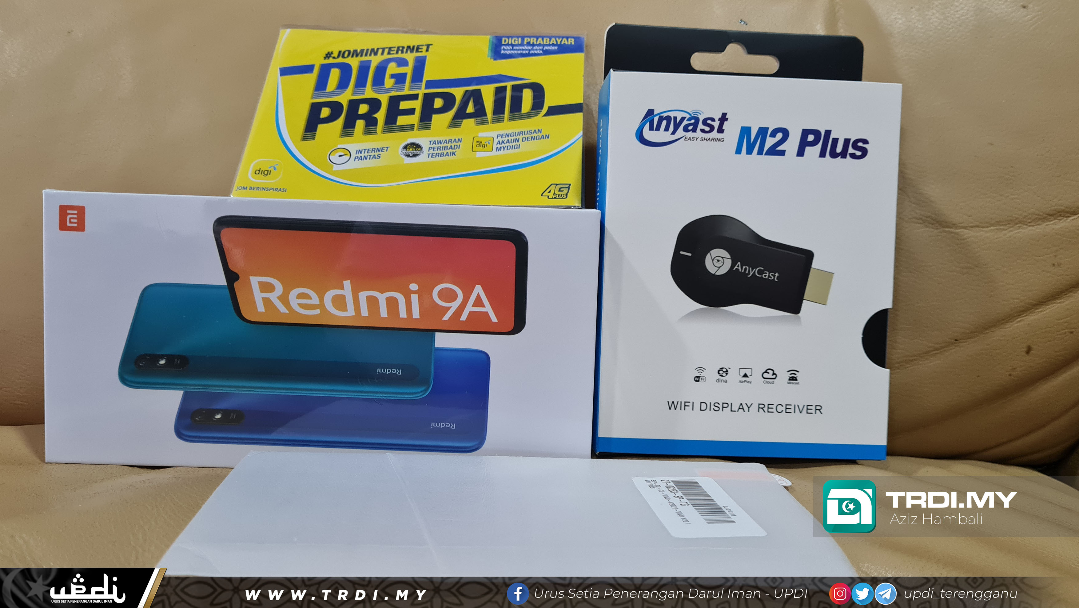 Pejabat Parlimen Marang Agih Laptop Percuma