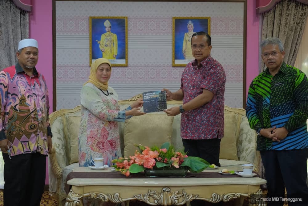 MB Terima Kunjungan Hormat Dato' Nancy