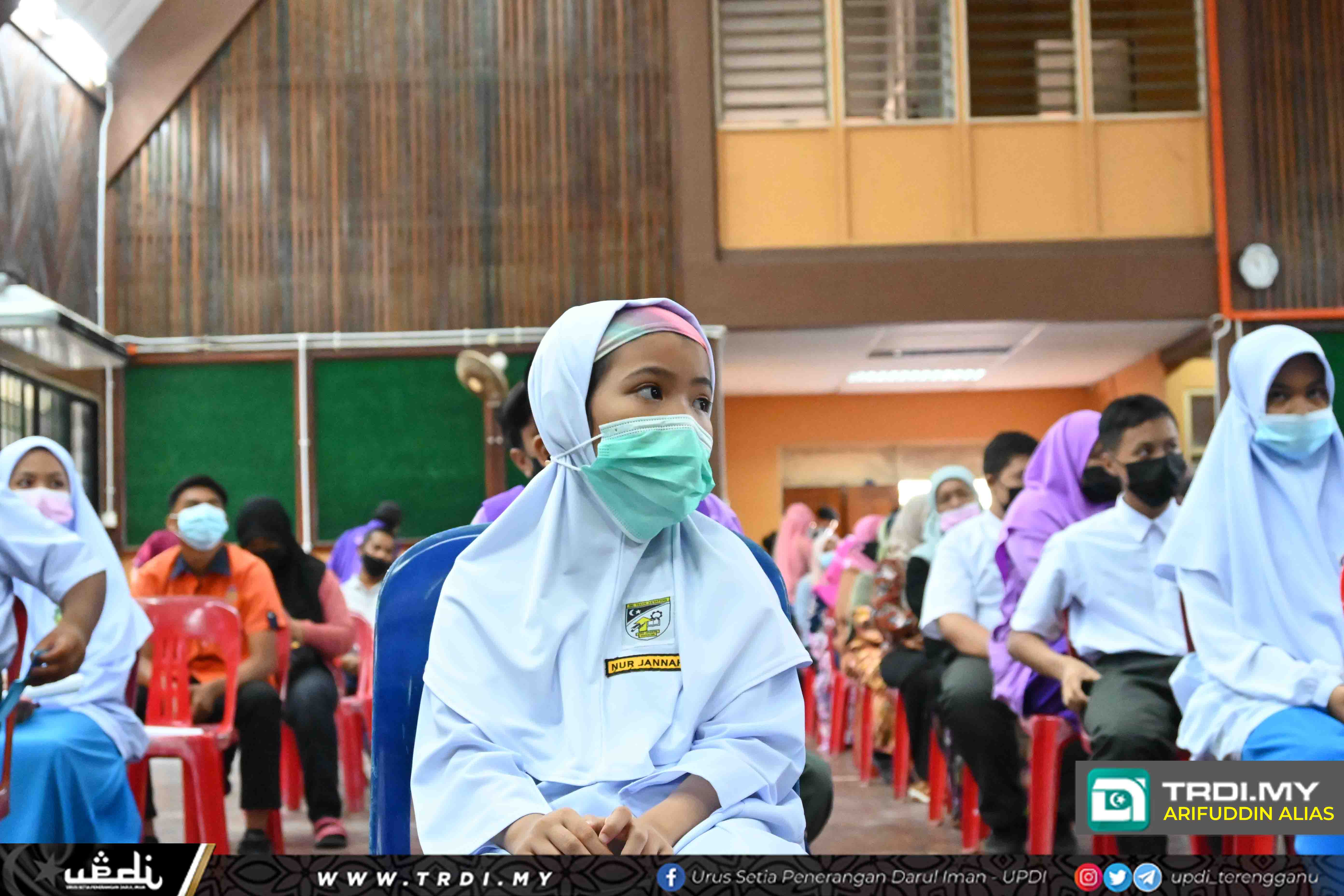 Pelajar Seberang Takir Terima Tablet Percuma