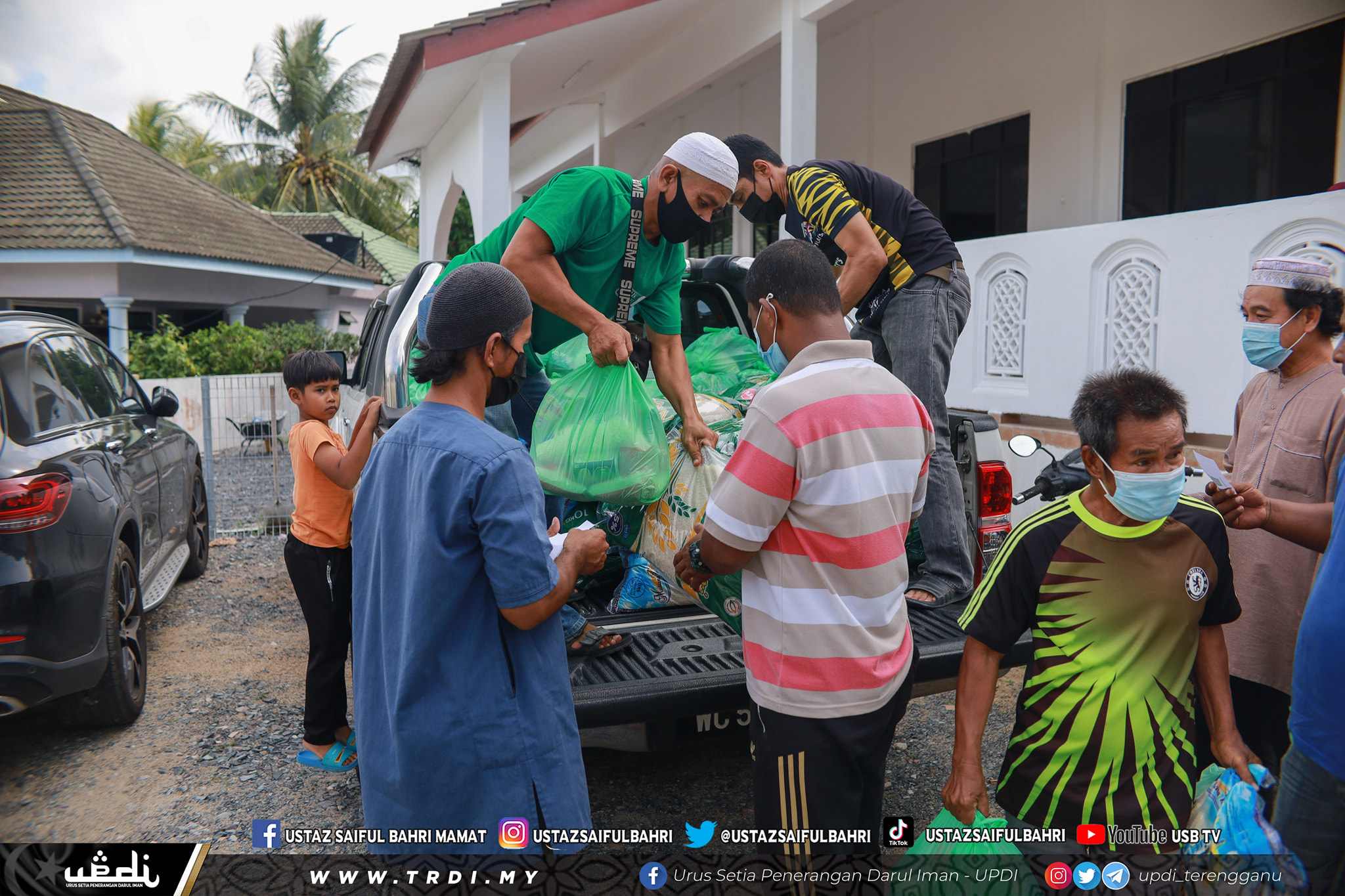 40 Keluarga Taman Indah Permai Terima Wang Saku