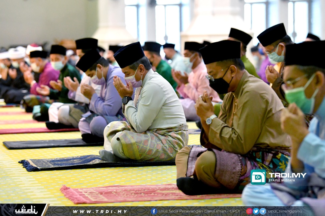 Sultan Terengganu Tunai Solat Aidilfitri