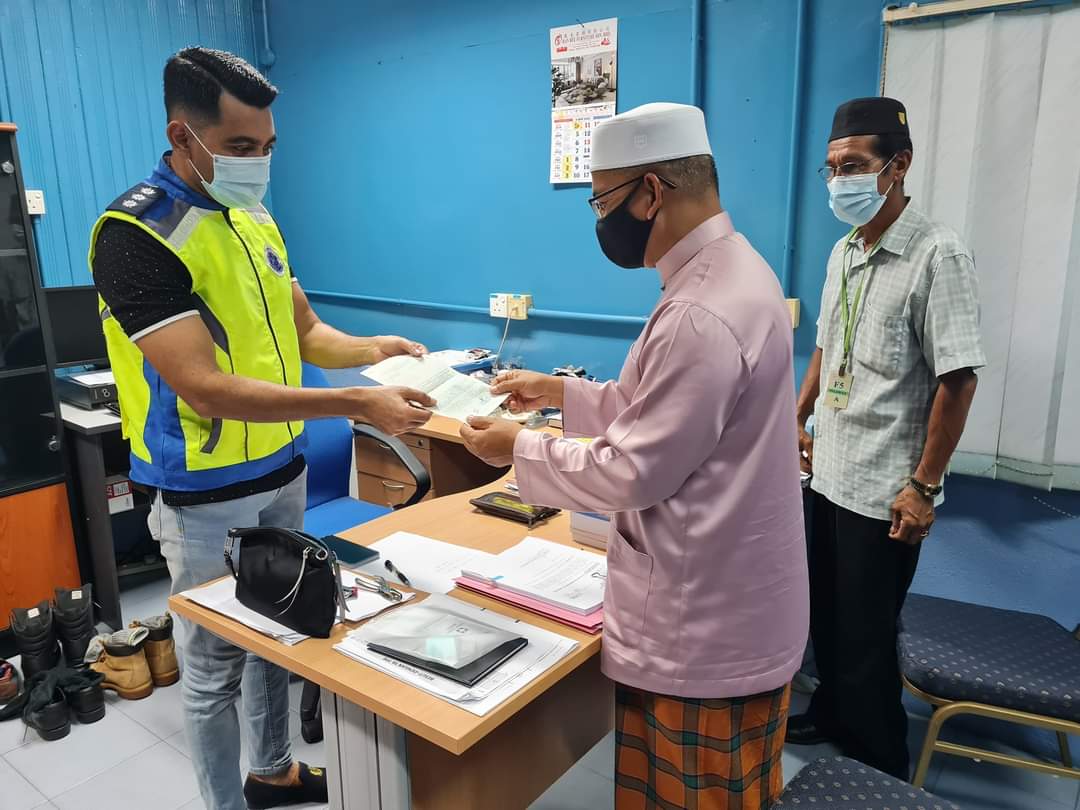 Semua Dikompaun, Tiada 'Double Standard'