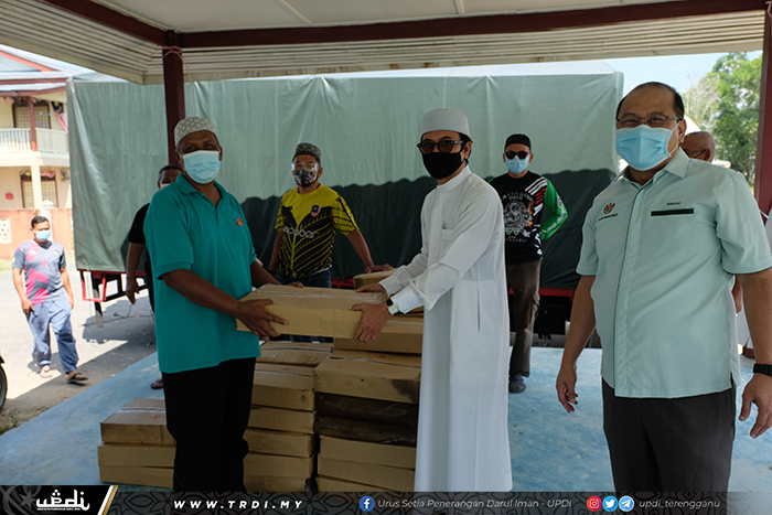 ADUN Batu Buruk Agih 2000 Kg Ikan Segar