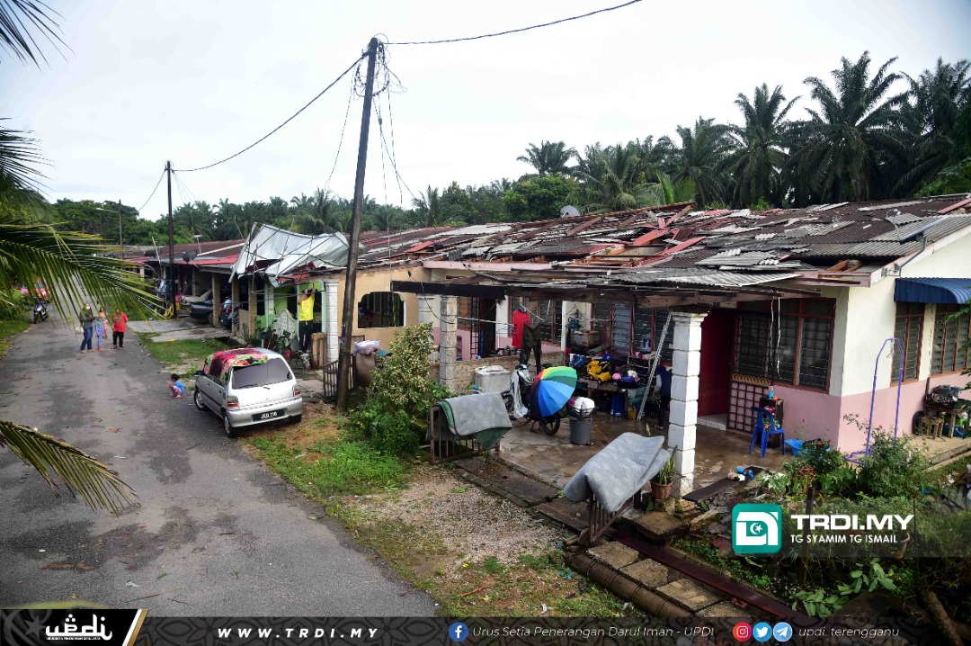 Puluhan Rumah Di Padang Setengge Dibadai Ribut