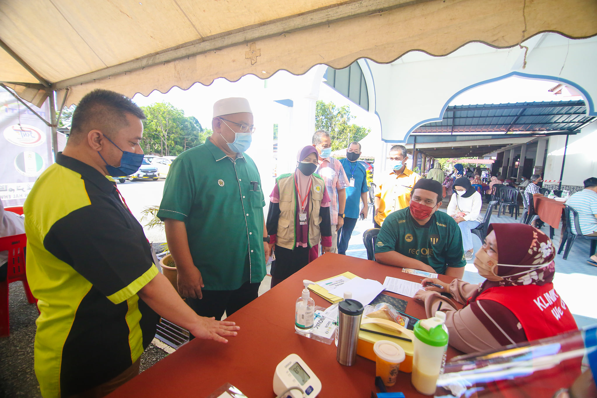 320 Penduduk Disuntik Di PPV Masjid Makmur Losong Dato' Amar