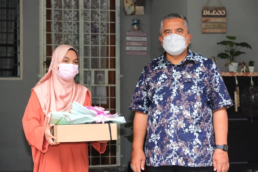 Keringat Pelajar Cemerlang Terengganu Dapat Pengiktirafan