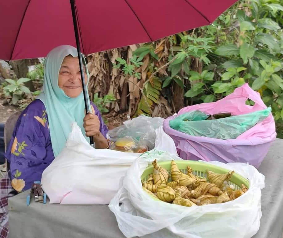 Tok Wok Dapat Tapak Niaga Kuih Baharu