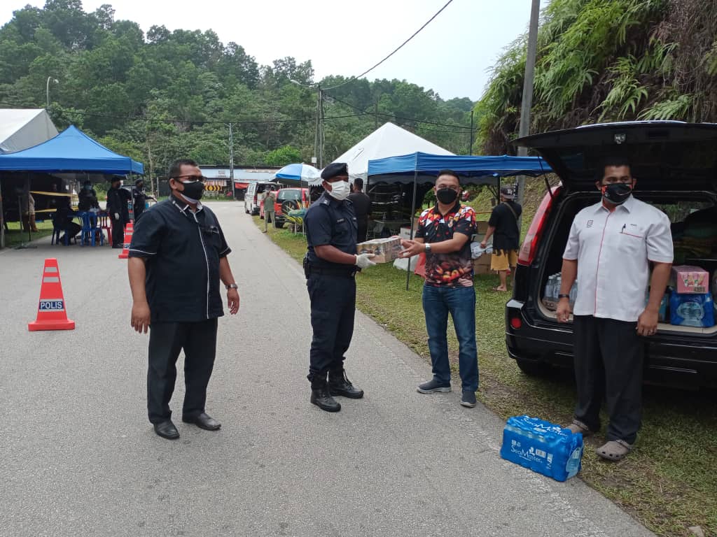 PKPD : 545 Pek Sumbangan Diagih Kepada Peneroka Felda Neram 2