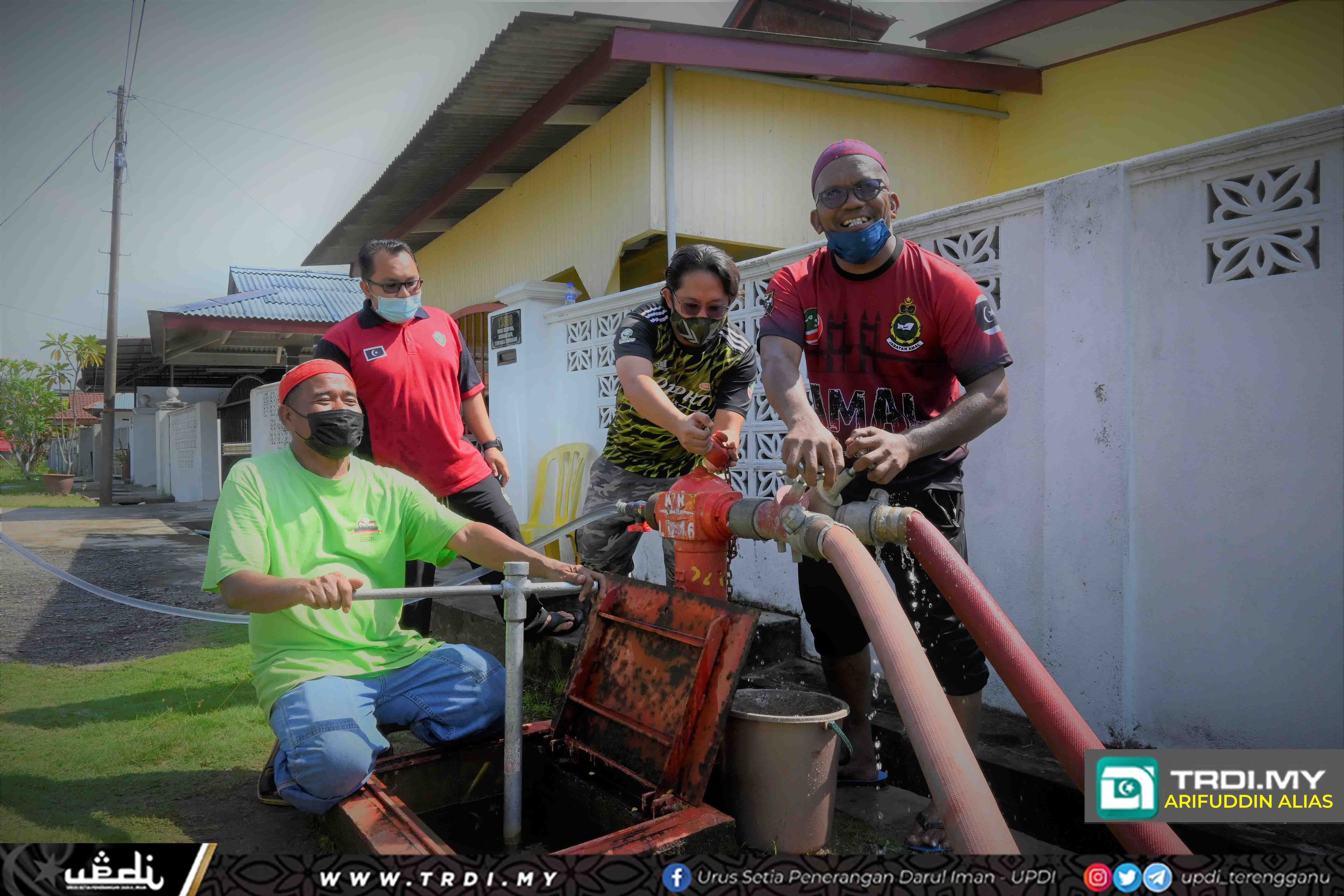 Komuniti Kampung Sambut Baik Pengumuman Air Percuma
