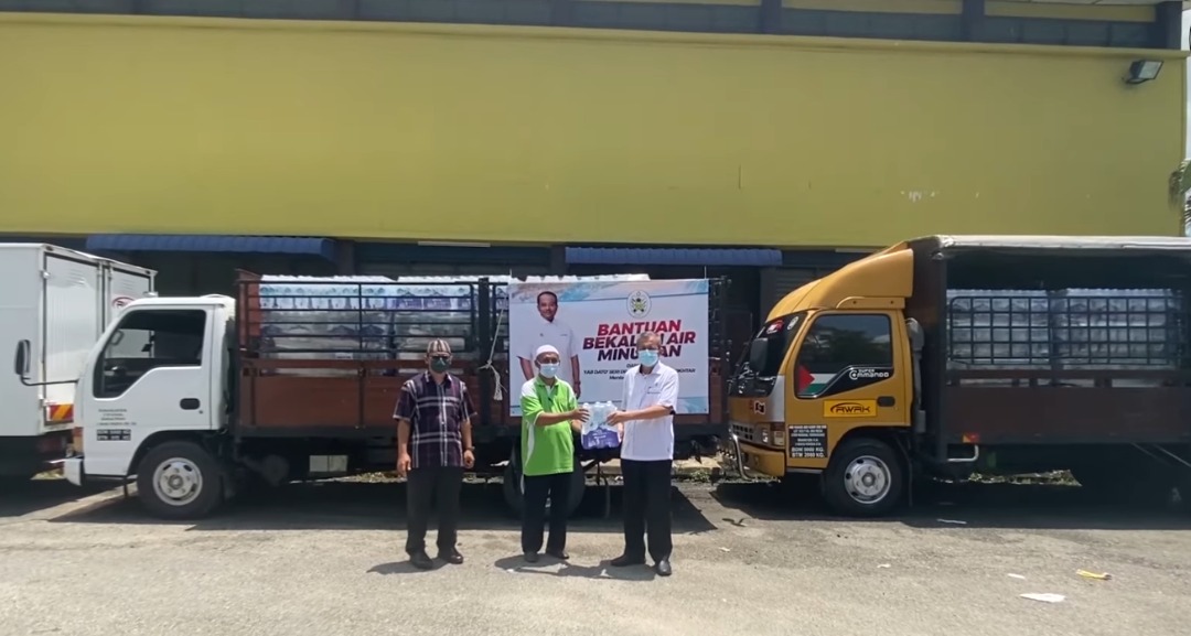 MB Agih 18 Ribu Liter Air Buat Penduduk Terputus Bekalan