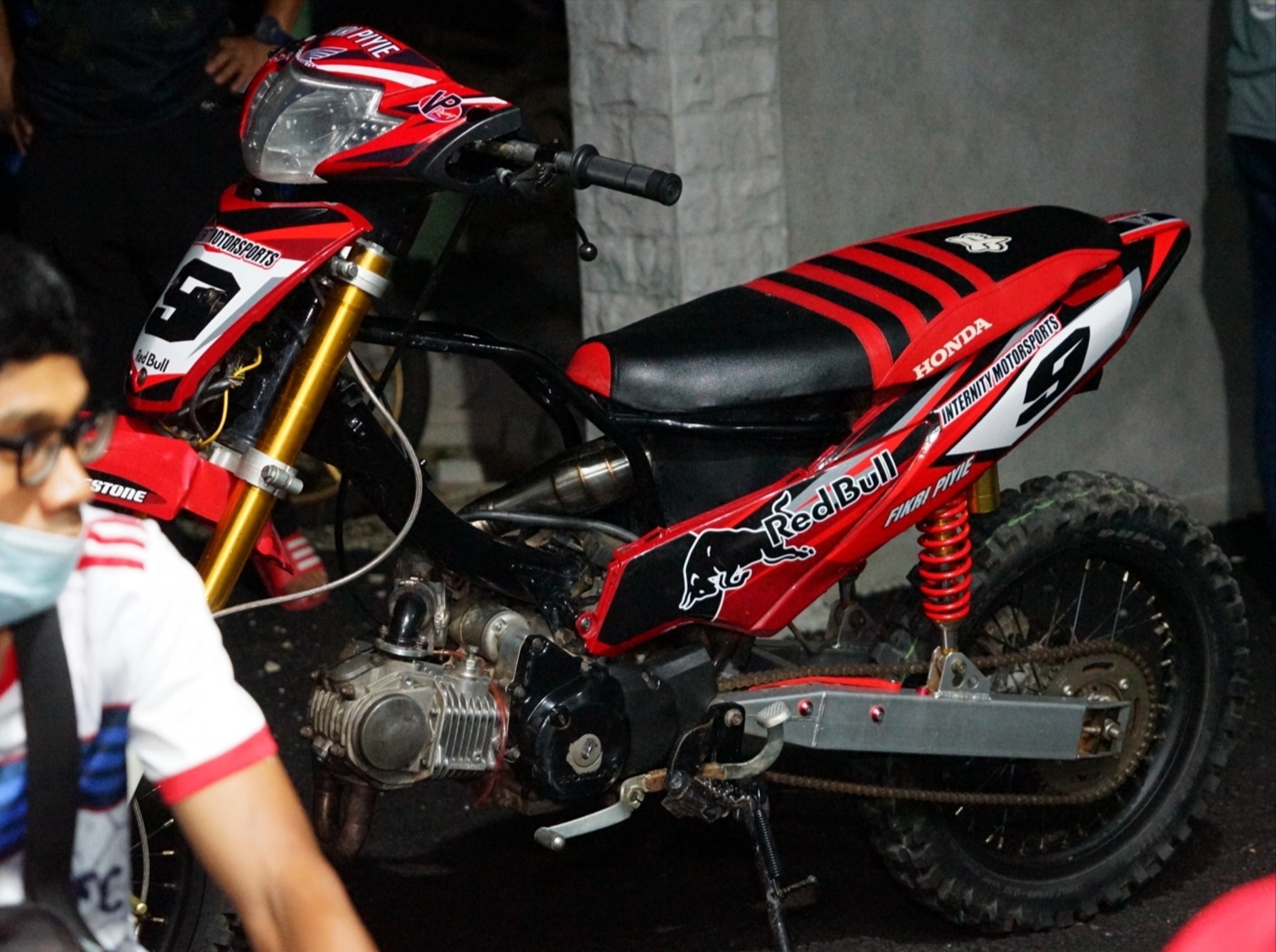 "Berlumba Di Tempat Yang Betul" - Kecik