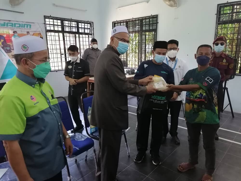YADIM Terengganu Permudah Mangsa Banjir Beribadah Di PPS