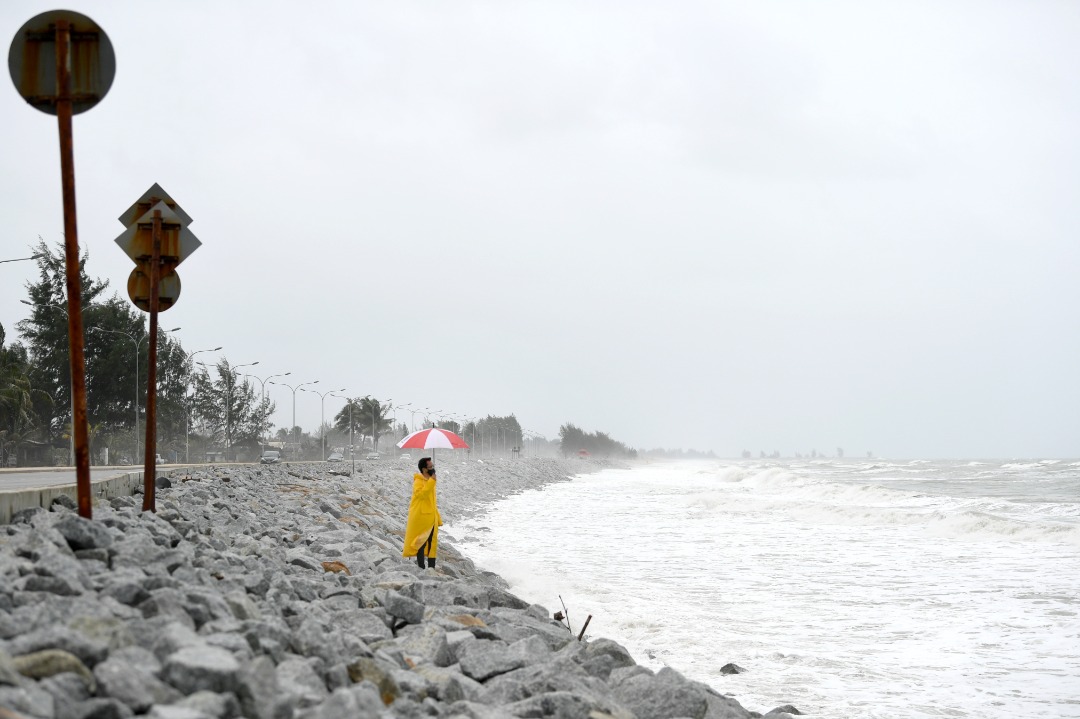 Amaran Cuaca Buruk Hampir Di Seluruh Negeri