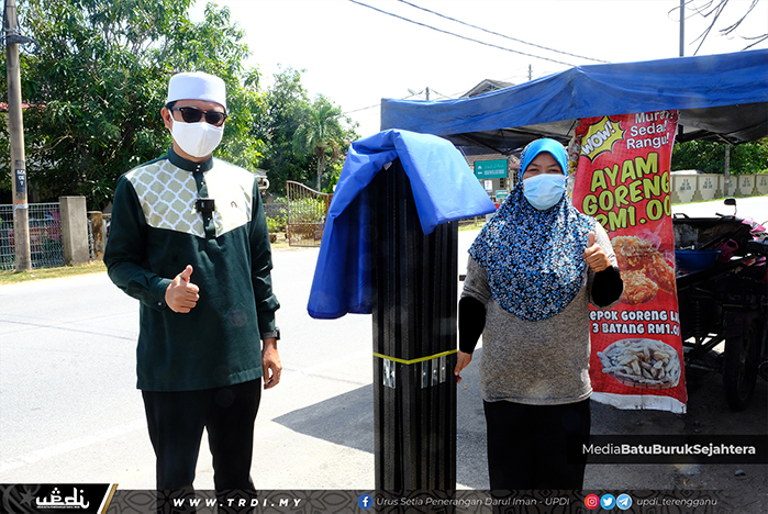 ADUN Batu Buruk Raikan Peniaga Kecil