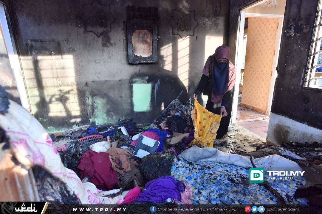 "Sempat Lari Berpakaian Solat" - Mangsa Kebakaran