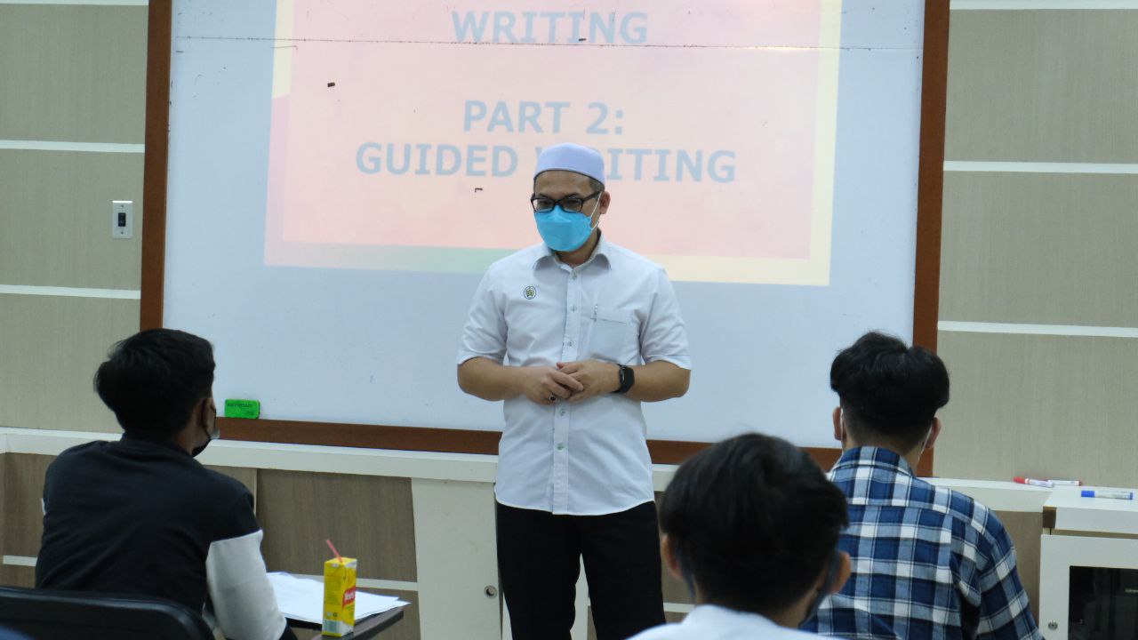 160 Pelajar Terima Manfaat Tuisyen Rakyat DUN Tepoh