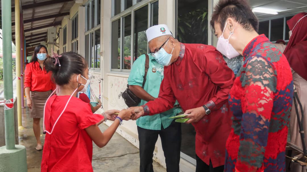 Guru Dan Pelajar Tionghua Di Rai