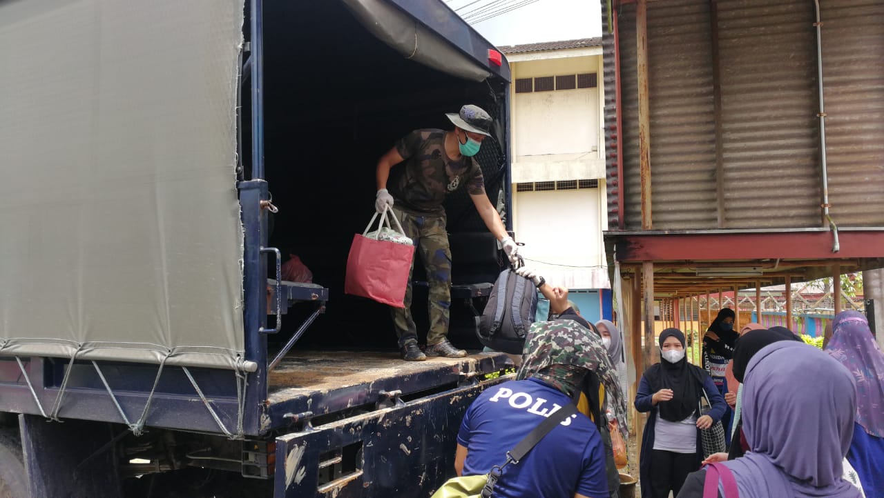 Sekolah Banjir, Calon SPM Dipindahkan
