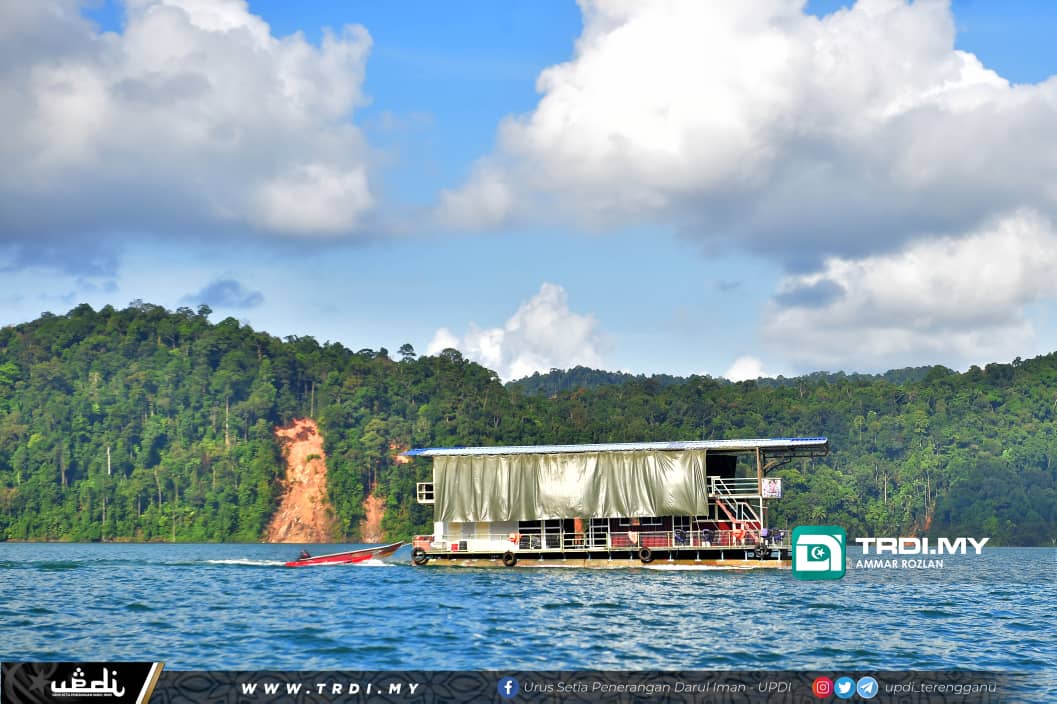 Tasik Kenyir Selamat Dikunjungi
