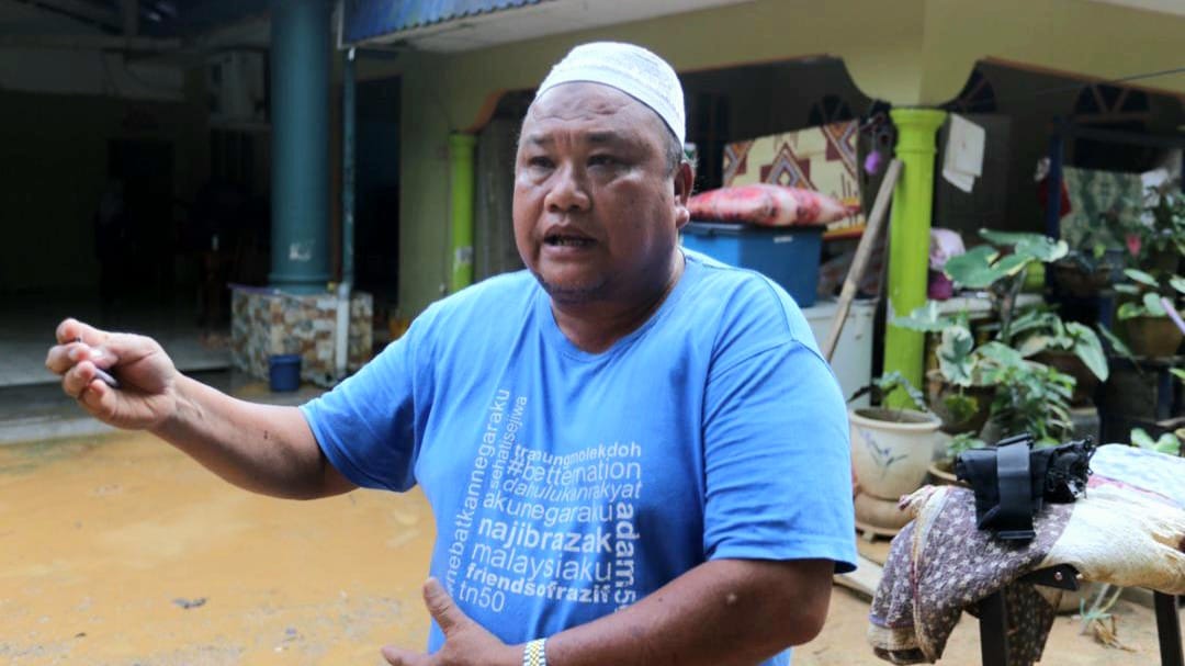 Air Mata Mangsa Banjir Berderai Terima Kunjungan Ayah Chik