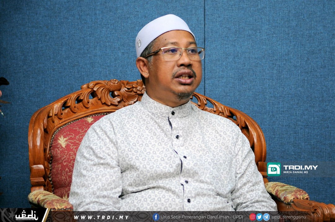 Pergiat Usaha Banteras 'Geng Plastik Hitam'