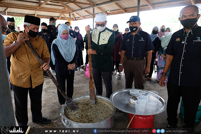 LPP Negeri Terengganu Agihkan 1,050 Pek Bubur Lambuk