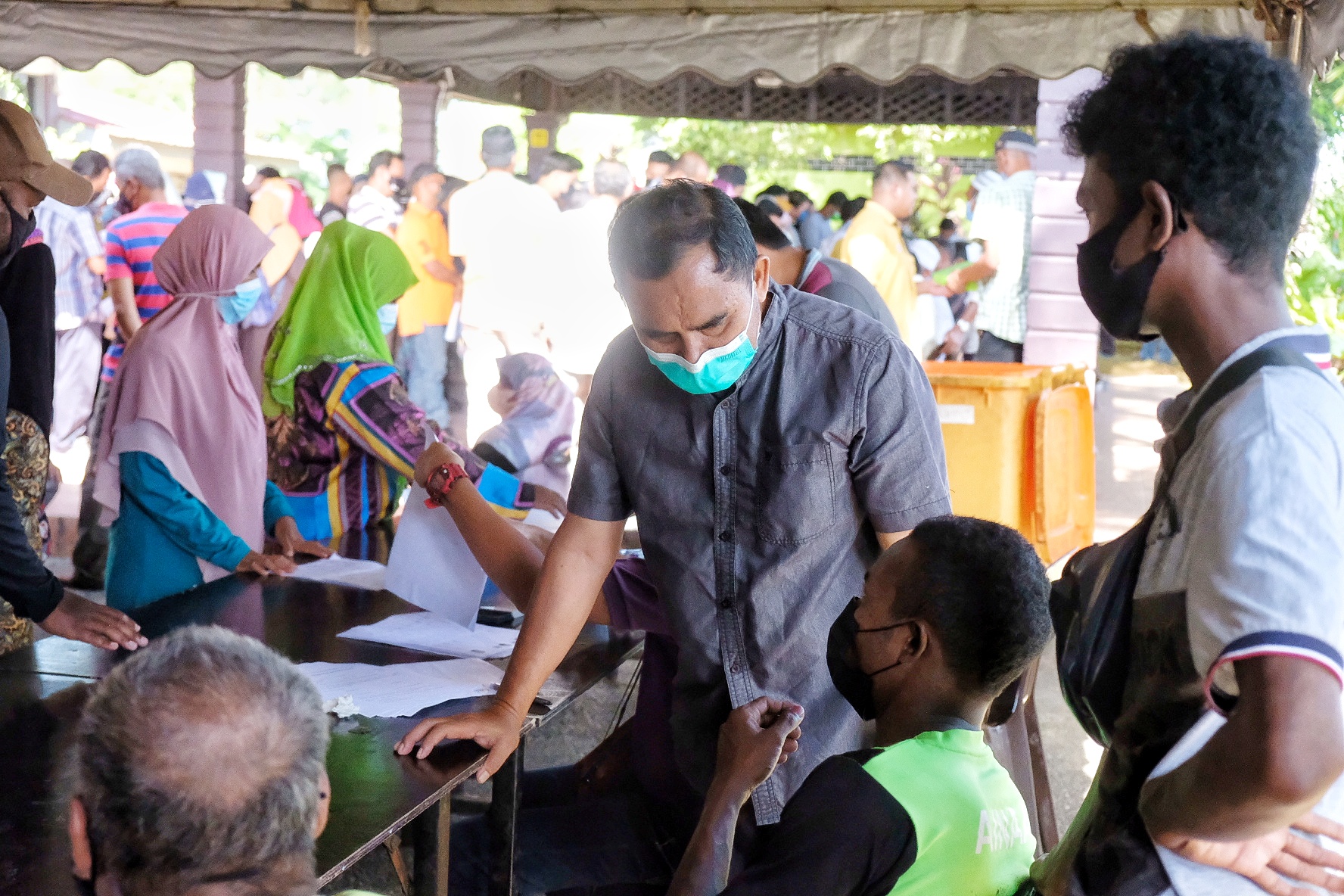 112 Orang Asli Sungai Berua Terima Bantuan i-Fitri