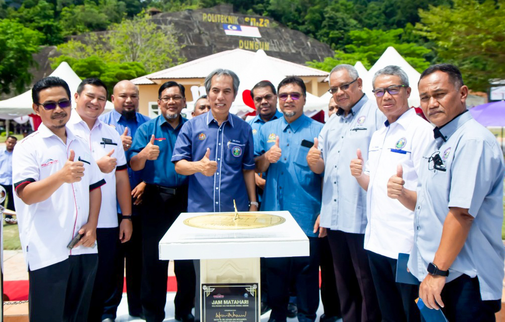 PSMZA Bina Jam Matahari Pertama