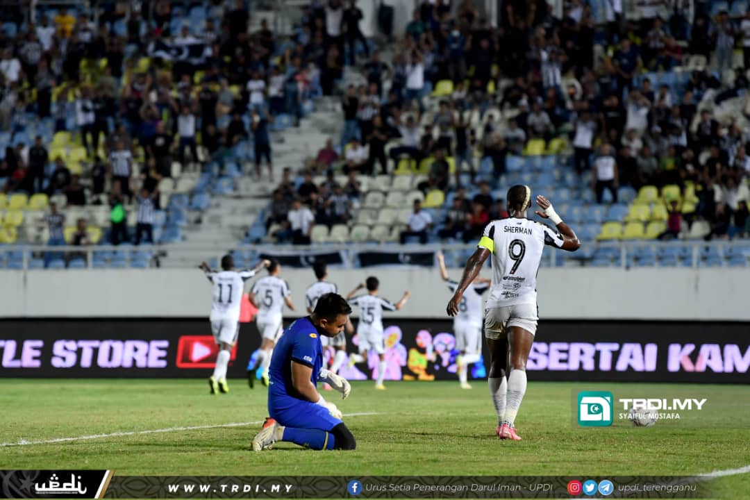 Sang Kenari Pulang Hampa