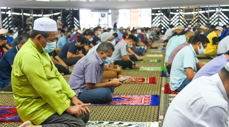Pelitup Muka di Masjid Masih 'Wajib'
