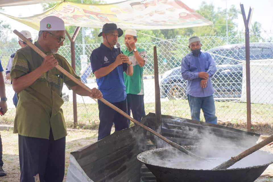 Polis Dan Masyarakat Jalin Hubungan Kacau Bubur Asyura
