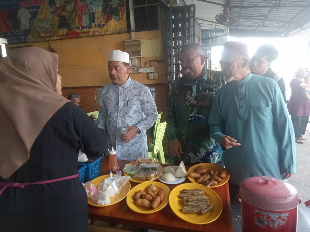 Minum Pagi Dekati Rakyat