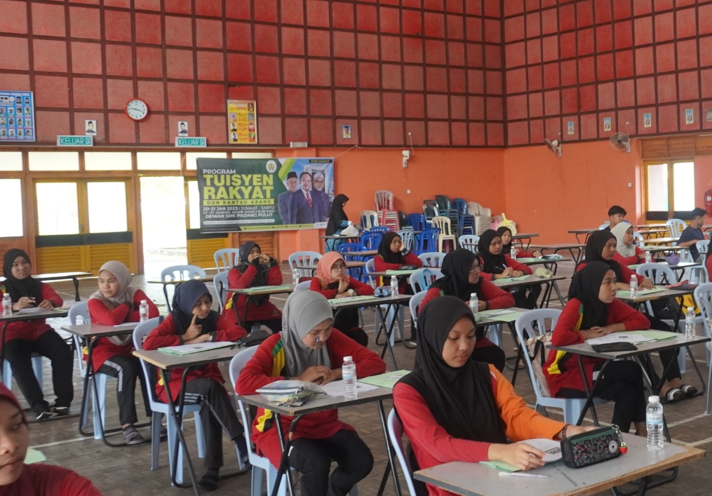 228 Calon SPM DUN Rantau Abang Sertai Tuisyen Rakyat