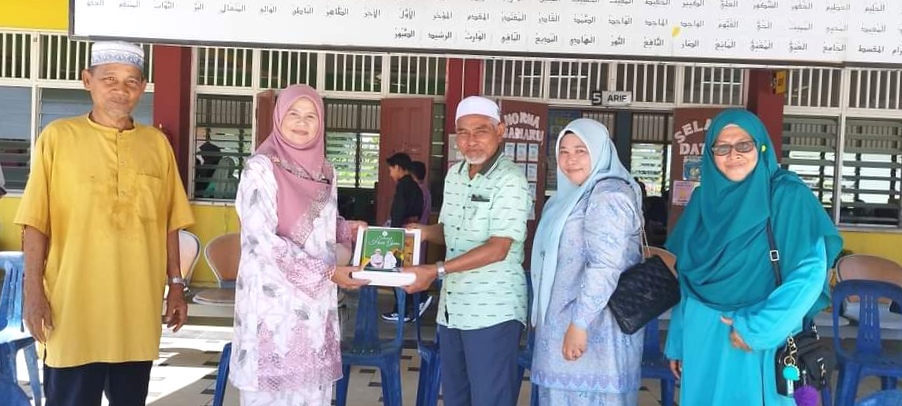 71 Sekolah Dan Tadika DUN Rantau Abang Terima Kek