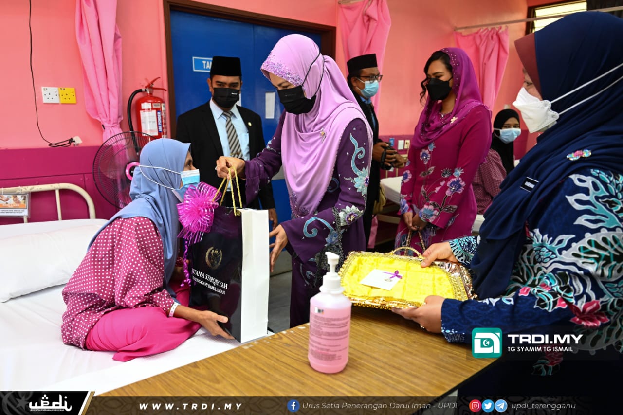 Sultanah Nur Zahirah Berkenan Lawat Hospital Hulu Terengganu