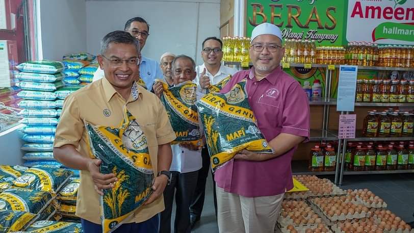 Rakyat Luar Puji Beras Ganu